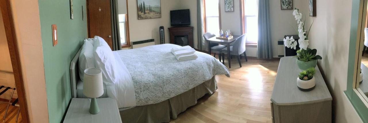 Auberge Clos-Joli Morin Heights Bagian luar foto