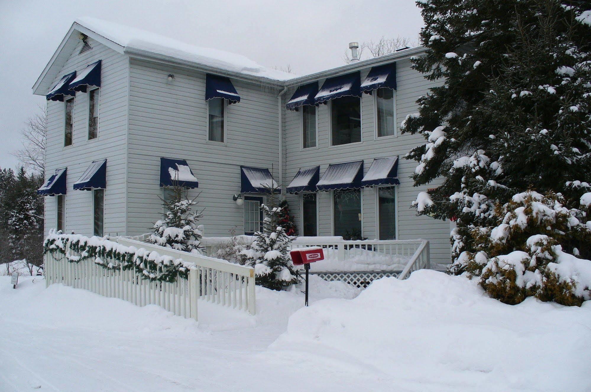 Auberge Clos-Joli Morin Heights Bagian luar foto